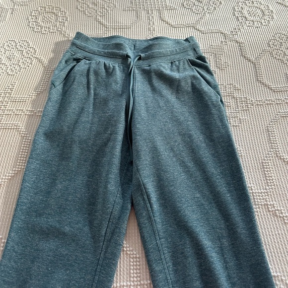 LULULEMON READY TO RULU HIGH RISE JOGGER SIZE 6 - Picture 2 of 9